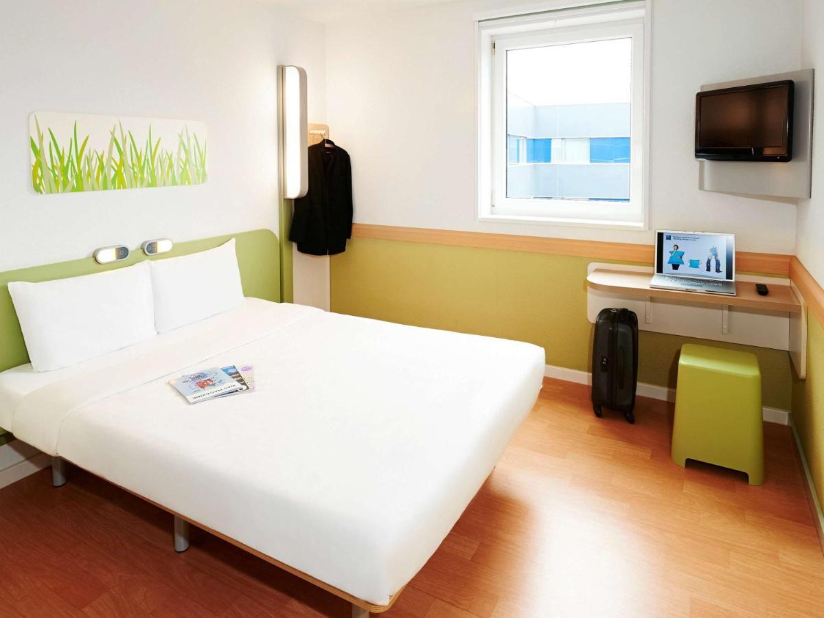 Ibis Budget Озаску Экстерьер фото