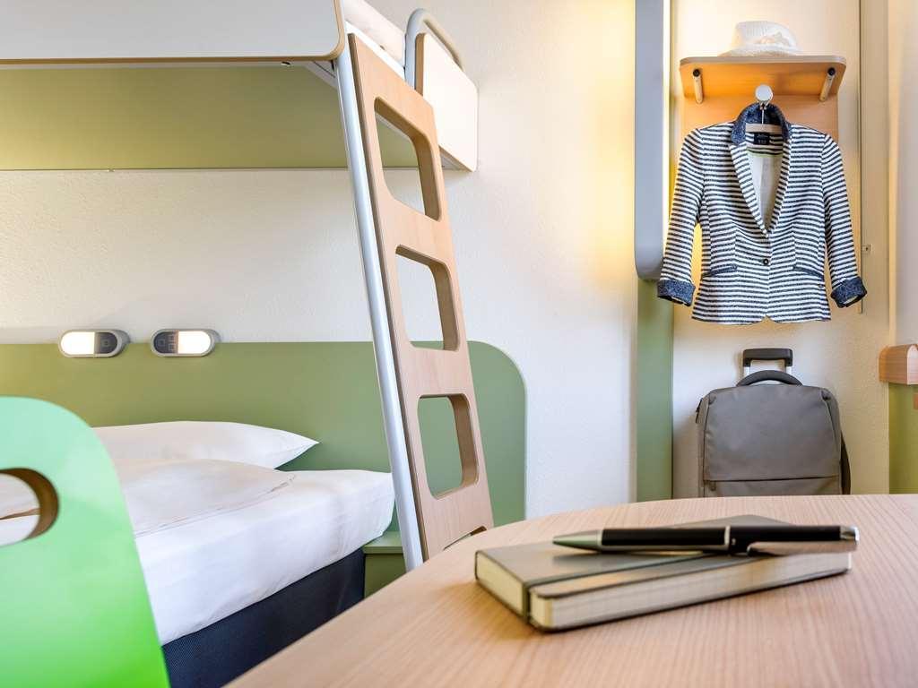Ibis Budget Озаску Экстерьер фото