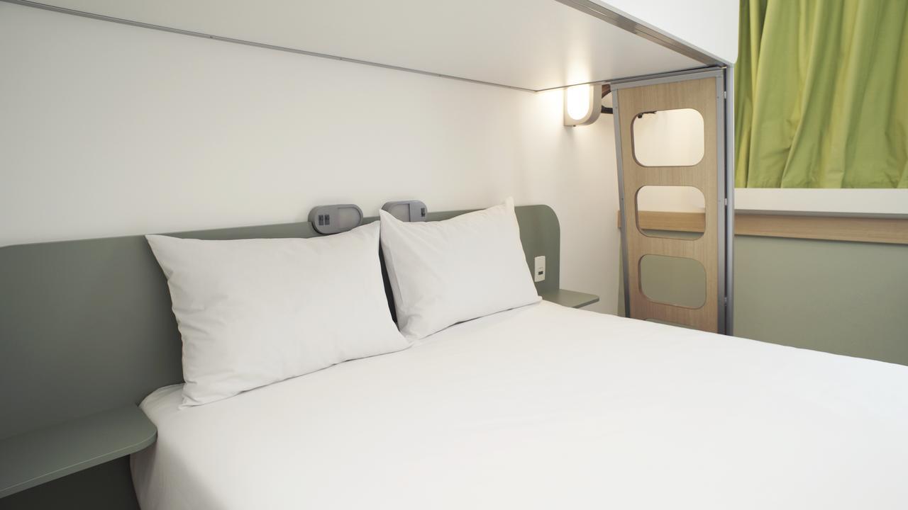 Ibis Budget Озаску Экстерьер фото
